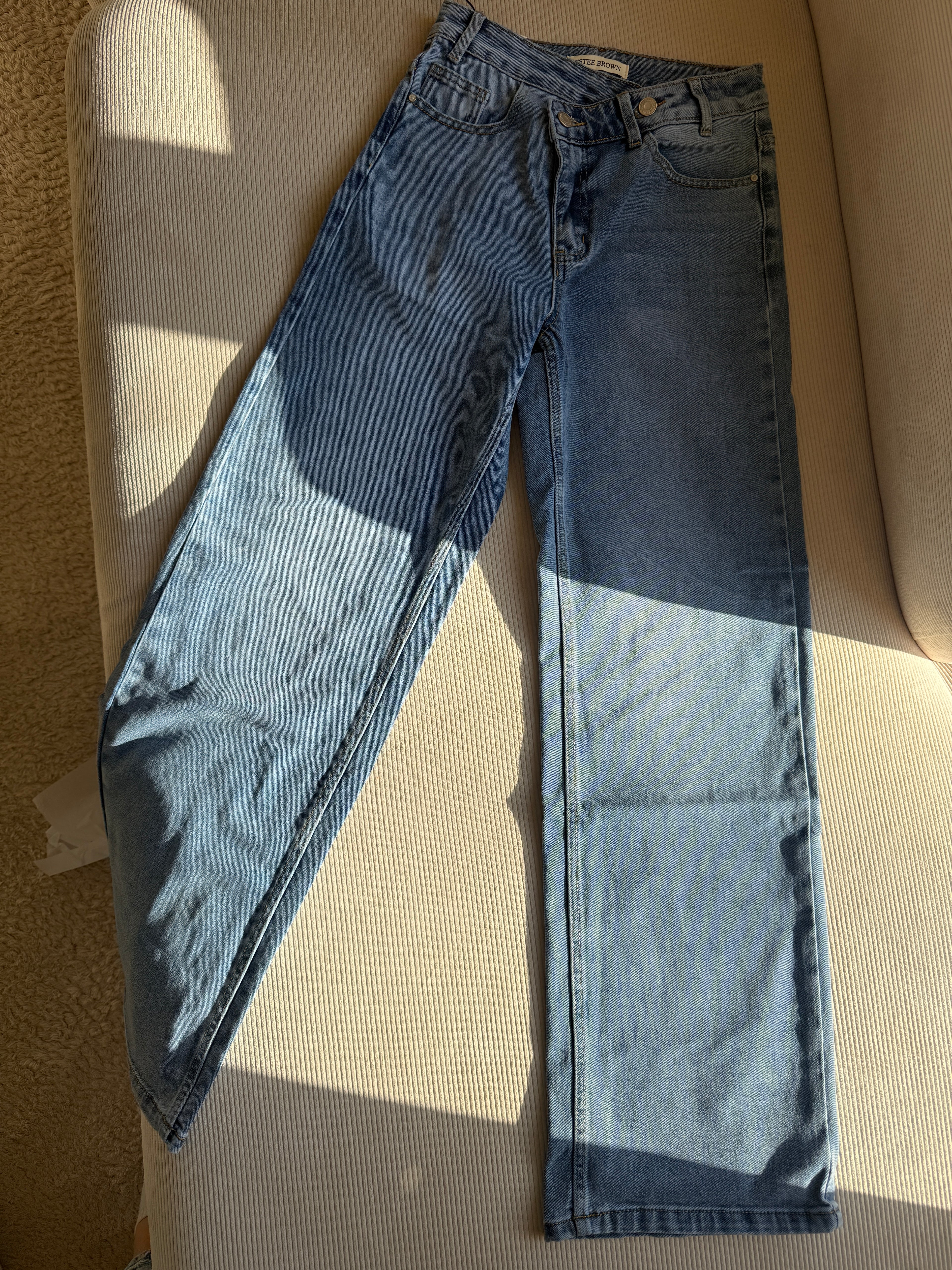Jeans - asymmetrischer Schnitt
